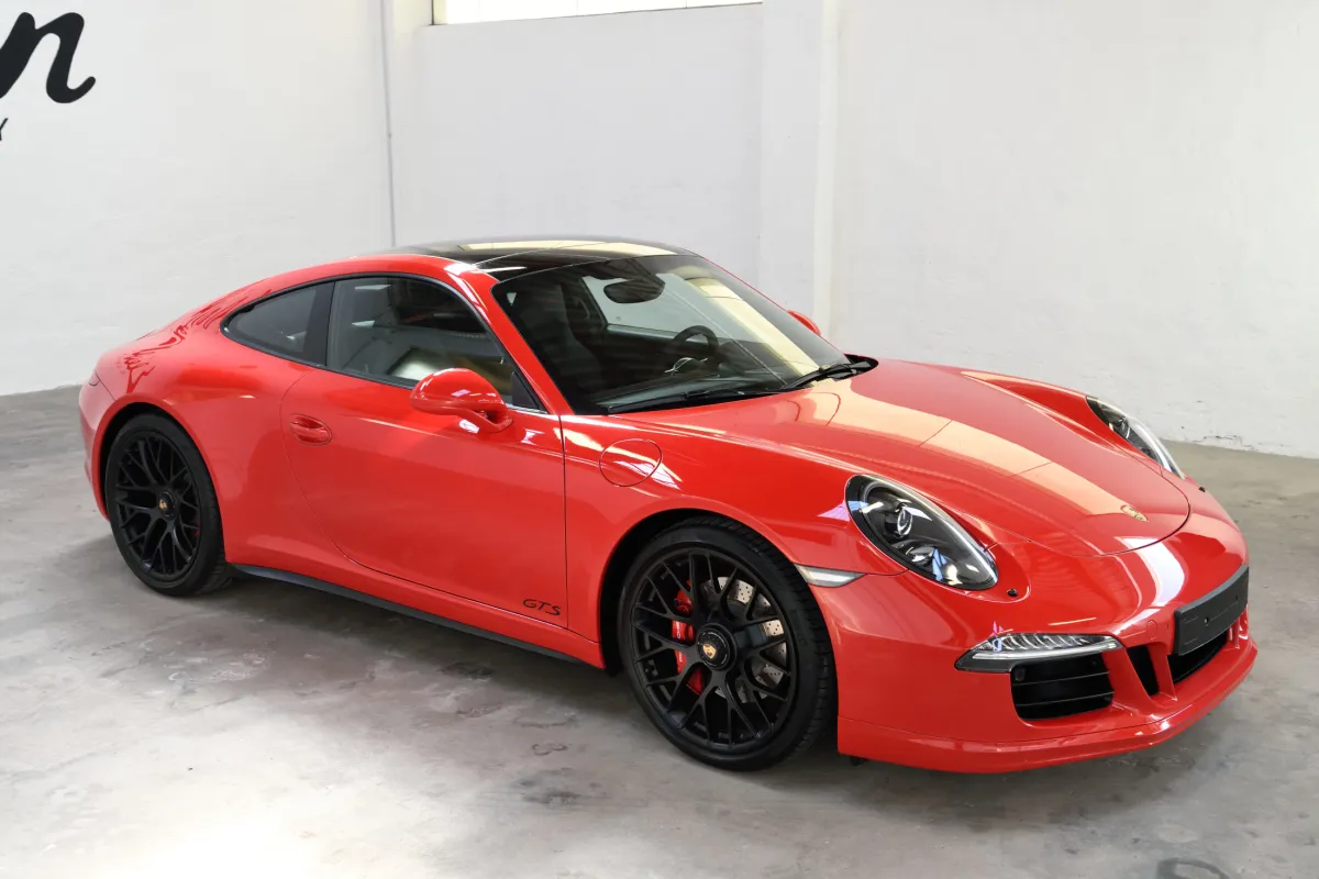 Porsche 991 Carrera GTS