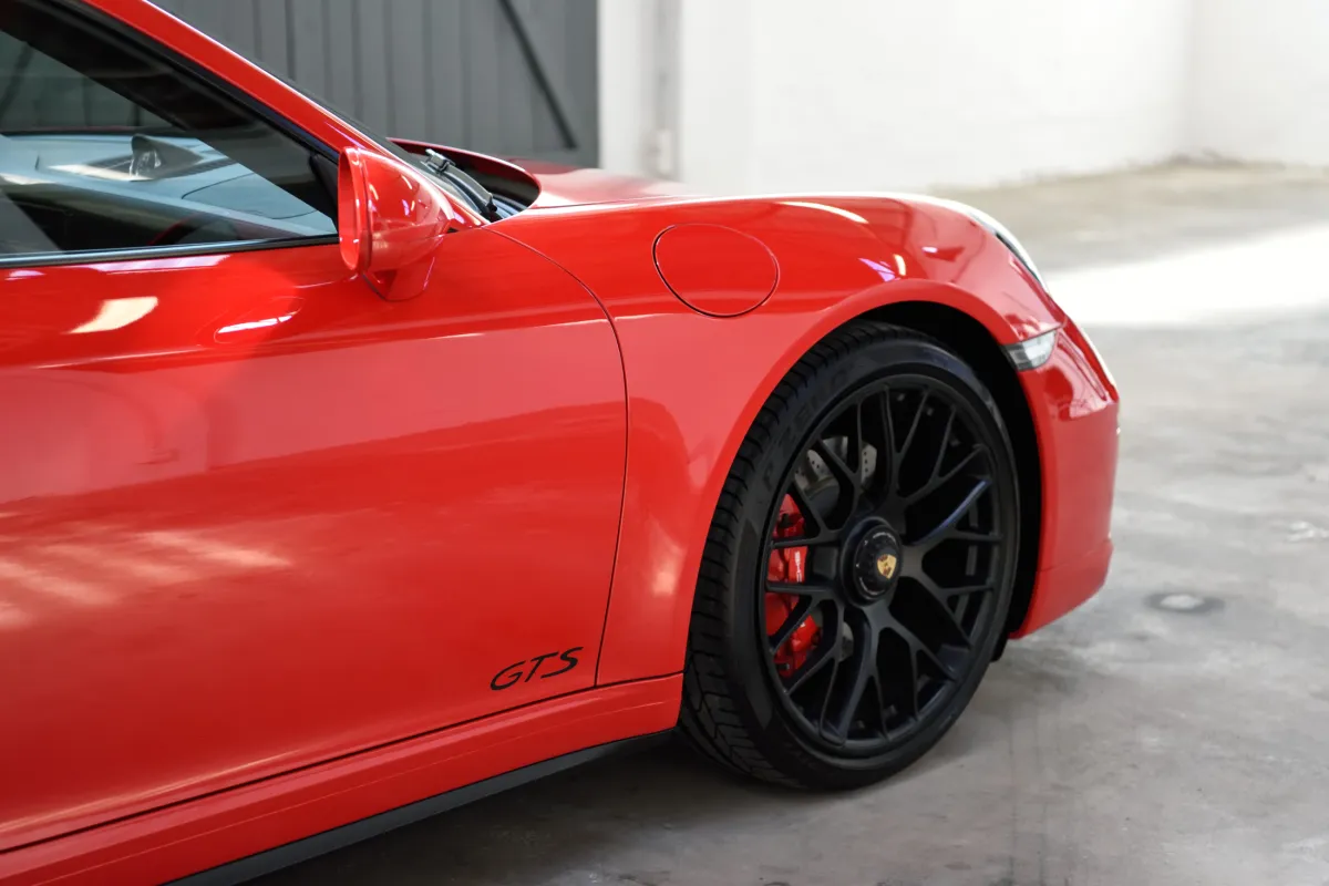 Porsche 991 Carrera GTS