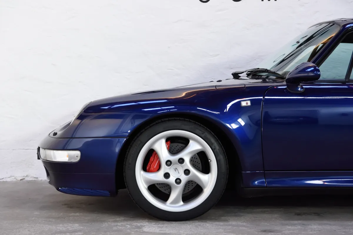 Porsche 993 Carrera 4S