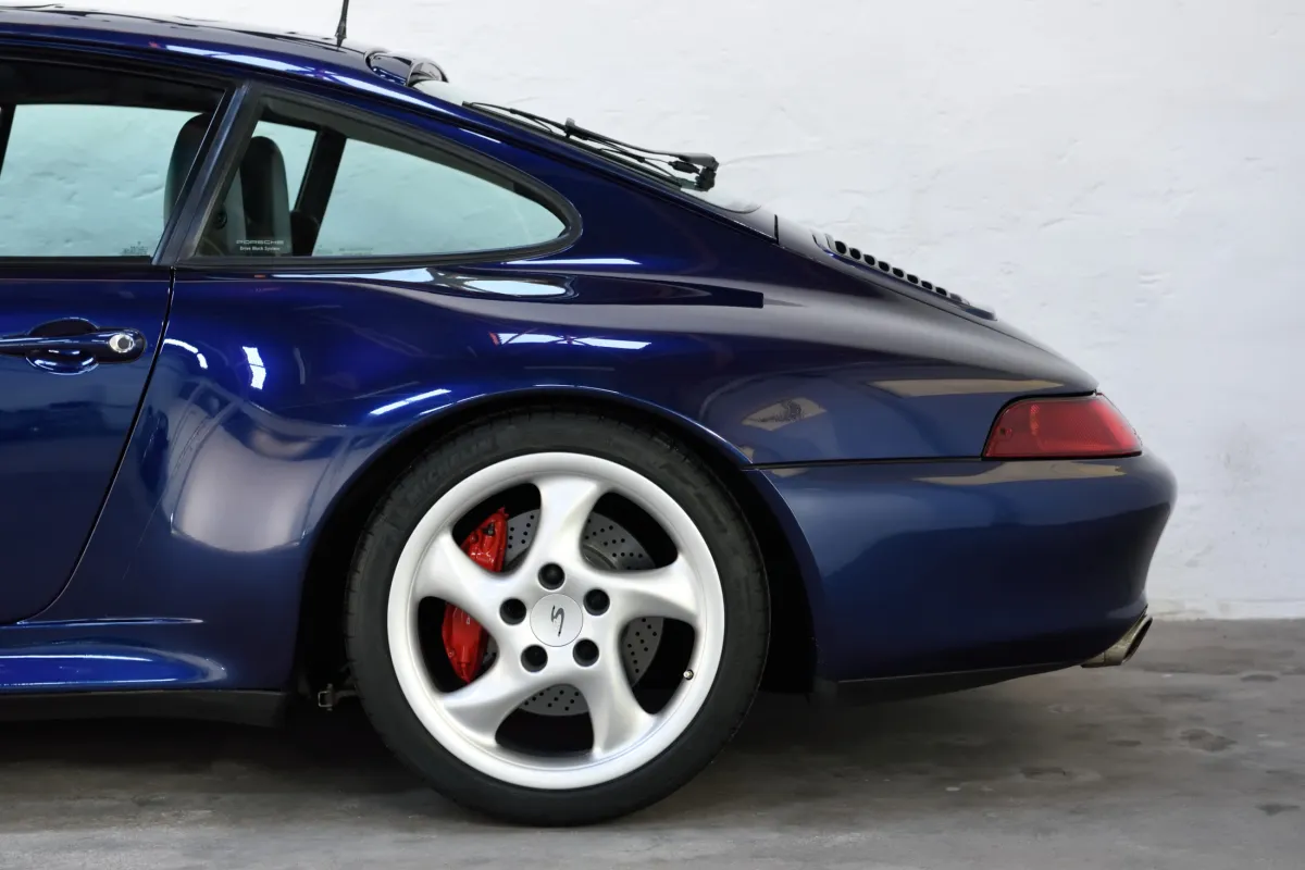 Porsche 993 Carrera 4S