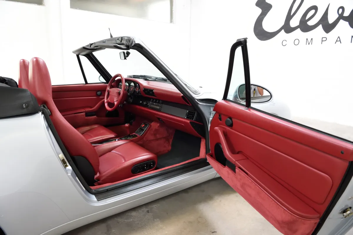 Porsche 993 Carrera Cabriolet