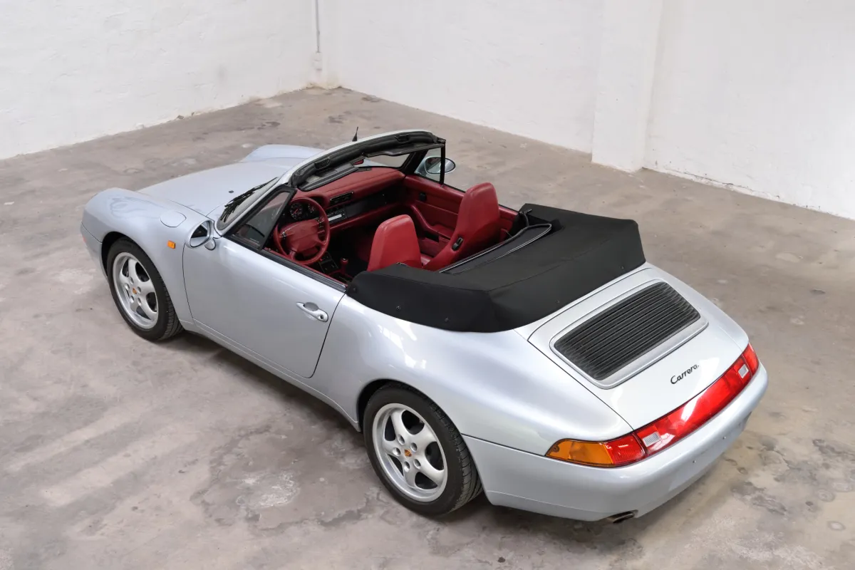 Porsche 993 Carrera Cabriolet