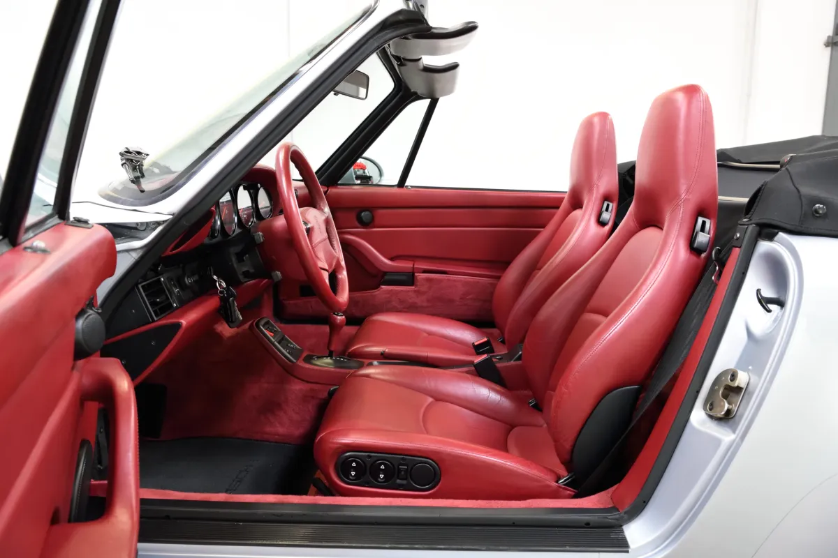 Porsche 993 Carrera Cabriolet