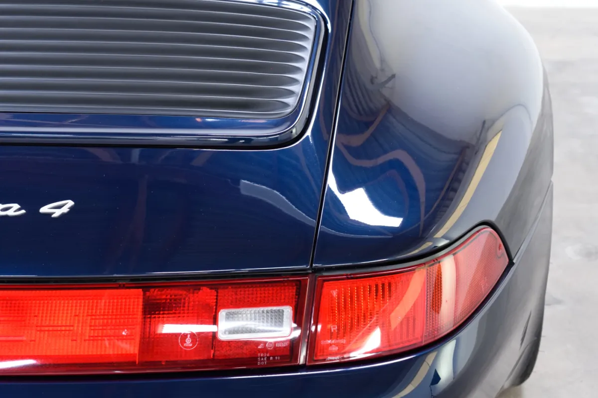 Porsche 993 Carrera 4 
