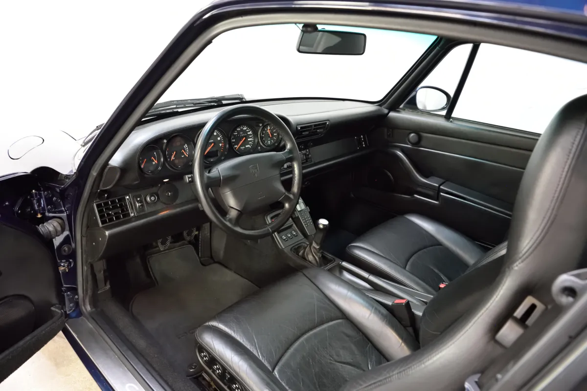 Porsche 993 Carrera 4 