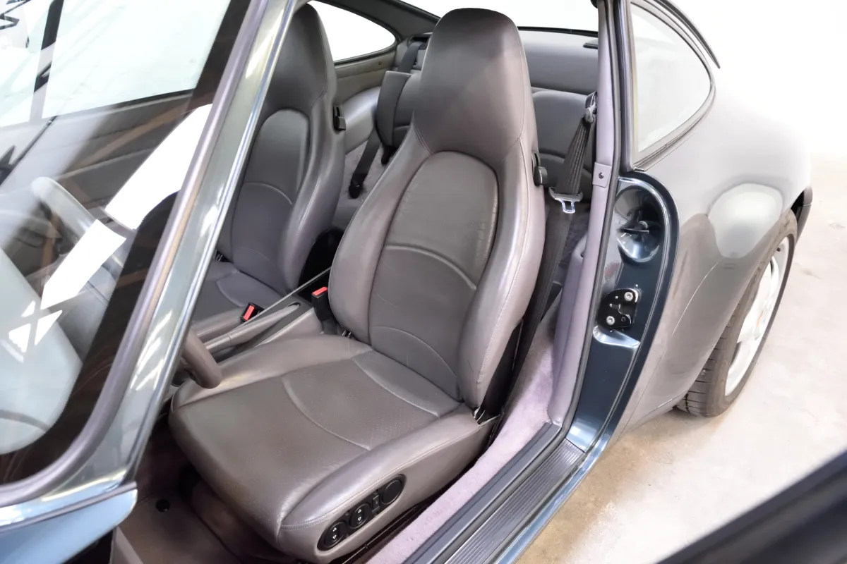 Porsche 993 Carrera aventura