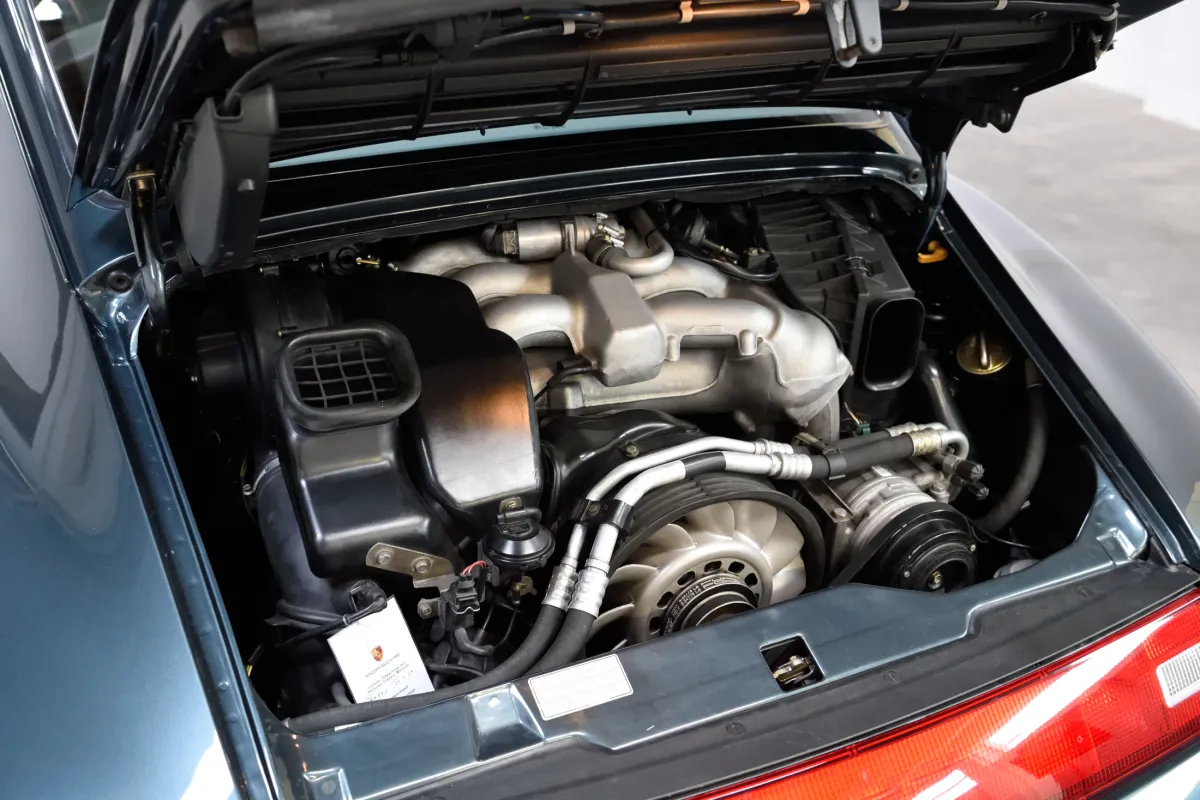 Porsche 993 Carrera aventura
