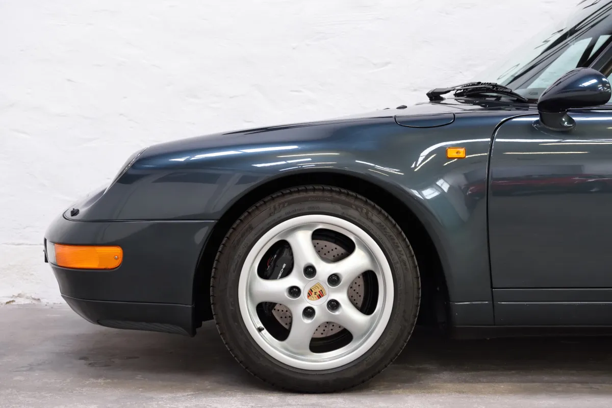 Porsche 993 Carrera aventura