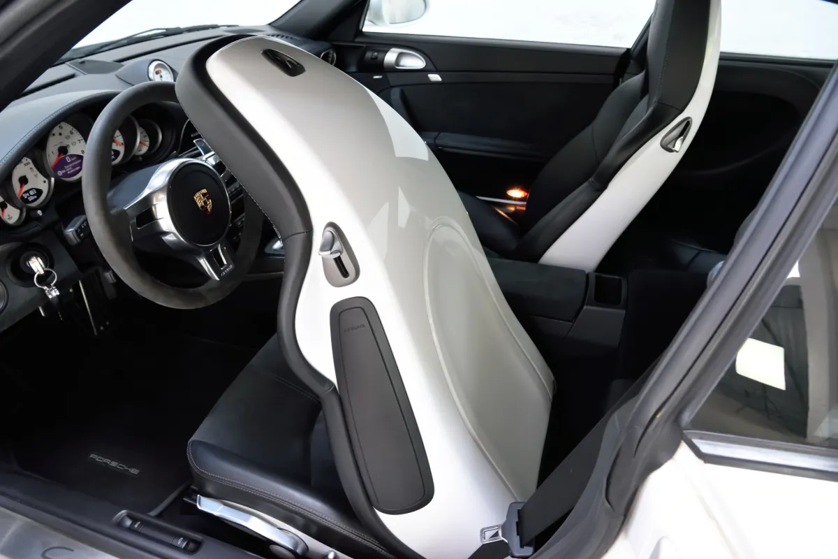 Porsche 997 Carrera GTS