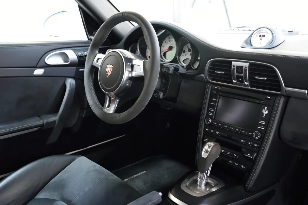 Porsche 997 Carrera GTS