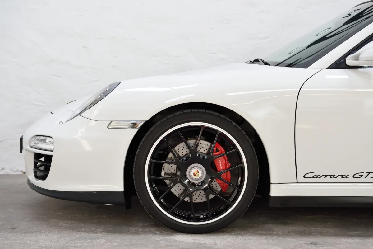 Porsche 997 Carrera GTS