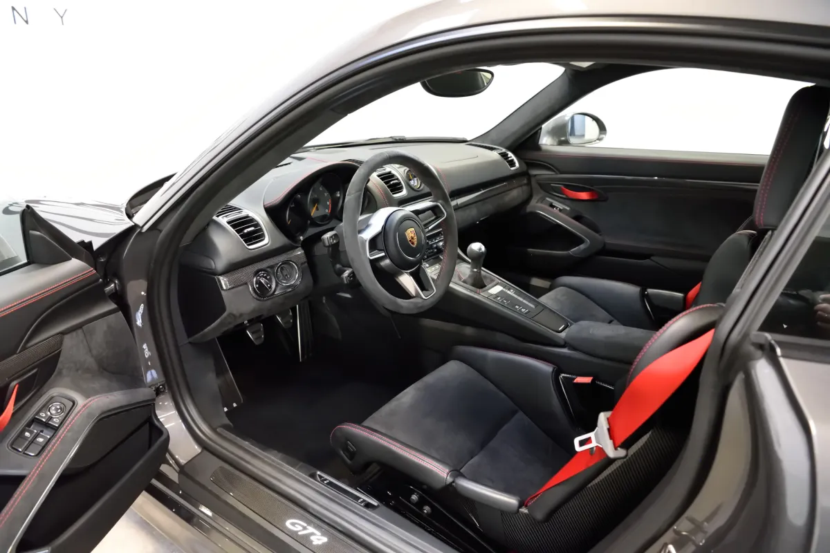 Porsche GT4 Clubsport