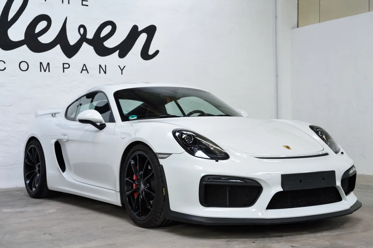 Porsche Cayman GT4