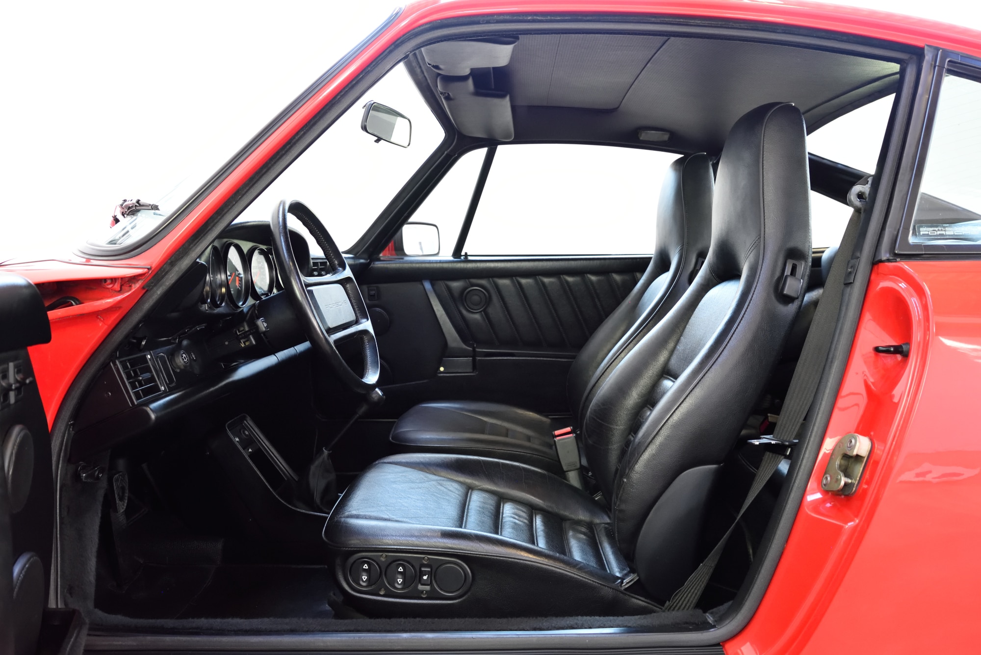 Porsche 911 Interior LT