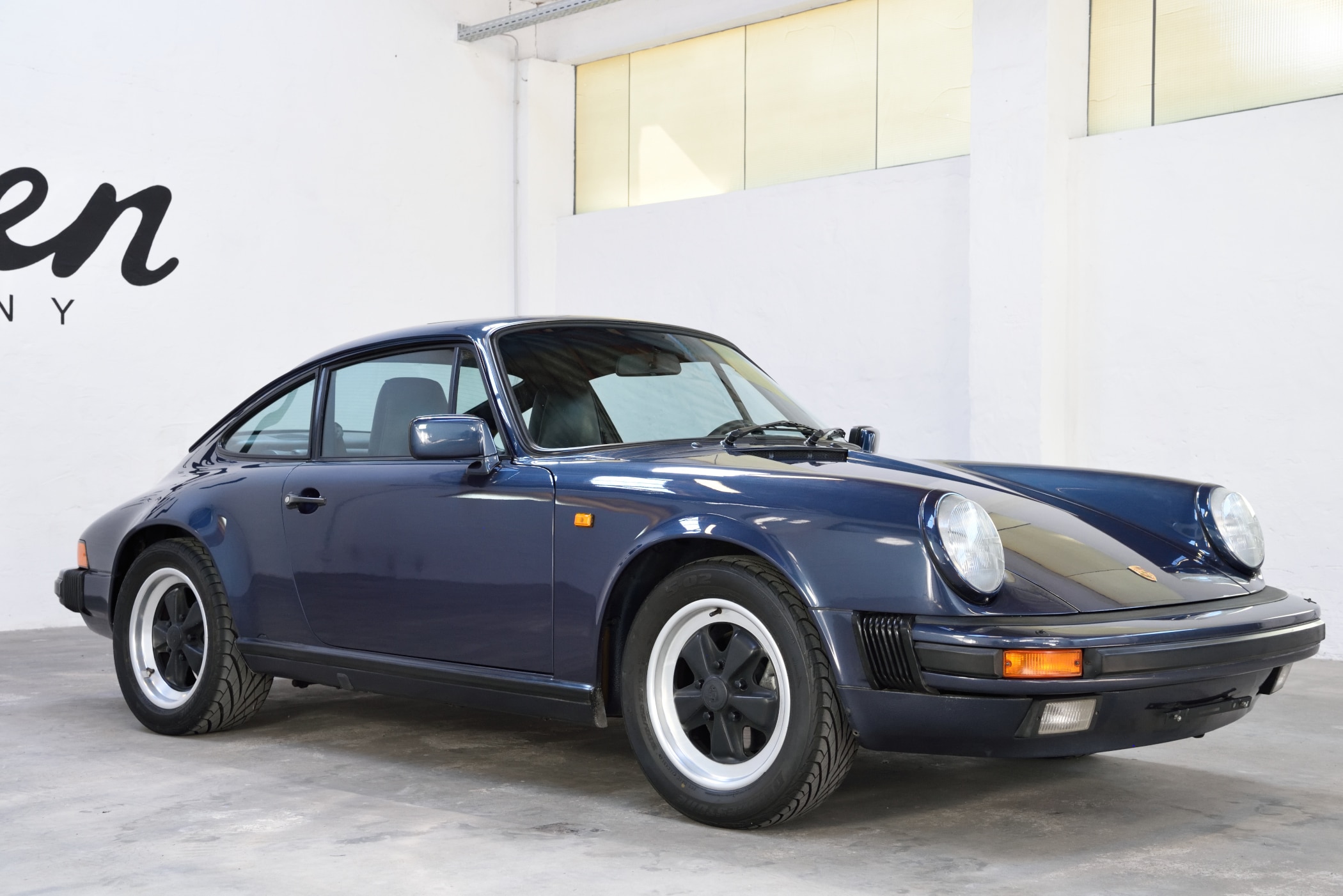 Porsche 911 preußisch blau